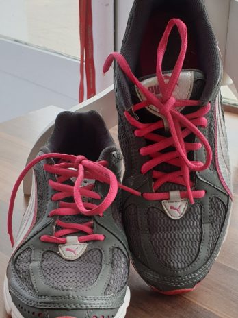 Sneakers “ PUMA “ Größe 40 in Grau/Pink