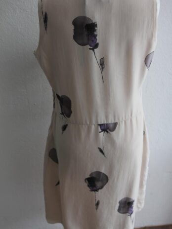 Kleid „Zara“Größe 38 in Nude|Lila Floral NEU!