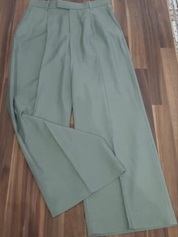 Hose “ Mango “ Größe 38 in Khaki/Weites Bein