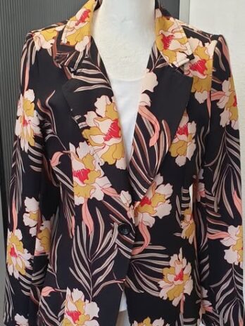 Blazer “ Made in Italy “ Größe 36 in Schwarz/Floral gemustert 62% Baumwolle
