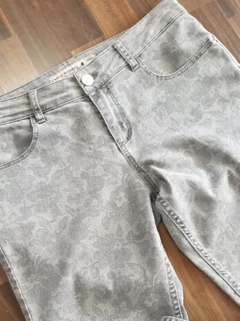 Jeans “ S.Oliver “ Größe 40 in Grau gemustert 81% Baumwolle