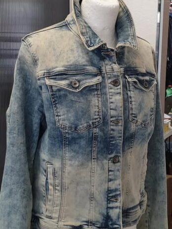 Jeansjacke “ Comma “ Größe 38 in Blau/Stonewashed