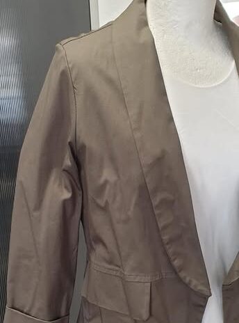 Hosenanzug “ Made in Italy “ Größe 36 in Khaki