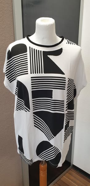 Shirt " Opus " Größe 40 in Schwarz/Offwhite gemustert 96% Viscose