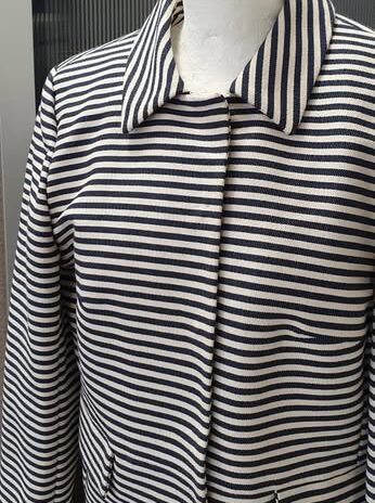 Blazer “ Zero “ Größe 38 in Blau/Weiß gestreift 85% Baumwolle 5% Viscose