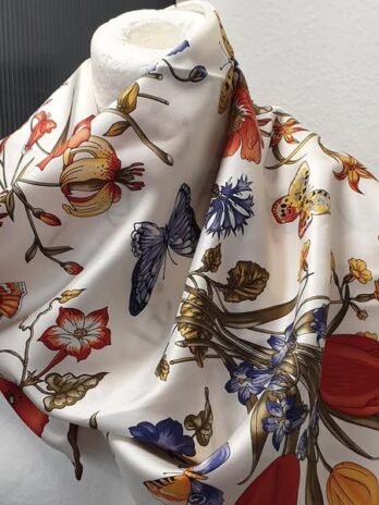Tuch “ No Name “ in Bunt/Floral gemustert