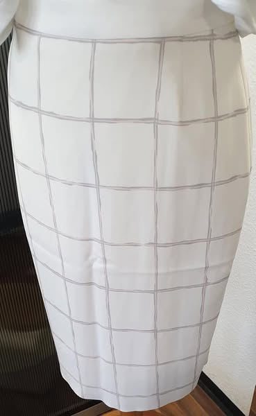 Rock " Hugo Boss " Größe 34/36 in Offwhite/Rosa/Grau kariert