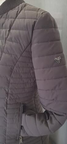 Steppjacke “ Guess “ Größe 36 in Schwarz NEU!