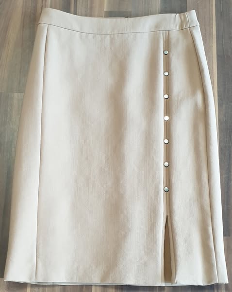 Rock " Hugo Boss " Größe 36 in Camel 100% Schurwolle