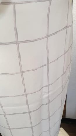 Rock “ Hugo Boss “ Größe 34/36 in Offwhite/Rosa/Grau kariert