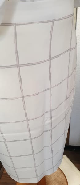 Rock " Hugo Boss " Größe 34/36 in Offwhite/Rosa/Grau kariert – Bild 2