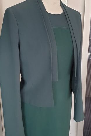 Etuikleid+Blazer “ Hugo Boss “ Größe 34/36 in Tannengrün NEU!