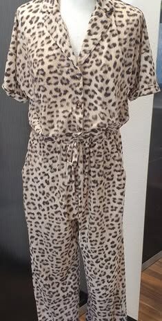 Jumpsuit “ OUI “ Größe 36 in Beige/Schwarz/Animalprint