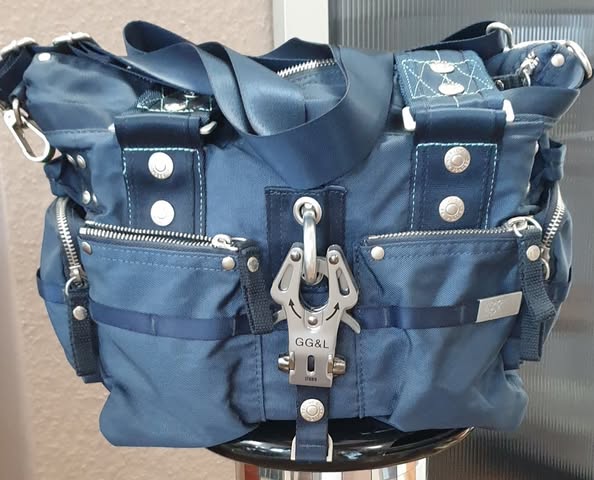 Tasche " George Gina & Lucy " in Dunkelblau/Textil Maße Breite ca 36cm Höhe ca 32cm