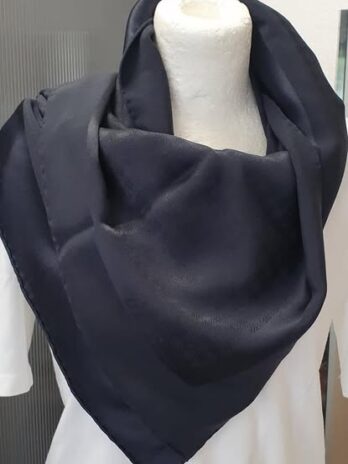 Tuch “ Daks London “ in Anthrazit/Schwarz gemustert 100% Seide handgerollt