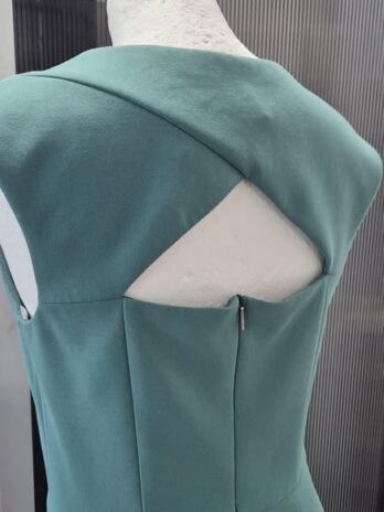 Kleid “ Hugo Boss “ Größe 36 in Grün 26% Viscose 7% Baumwolle
