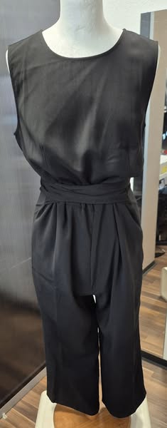 Jumpsuit " Vila " Größe 36 in Schwarz