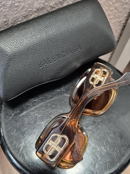 Sonnenbrille mit Etui " BALENCIAGA " in Cognac – Bild 2