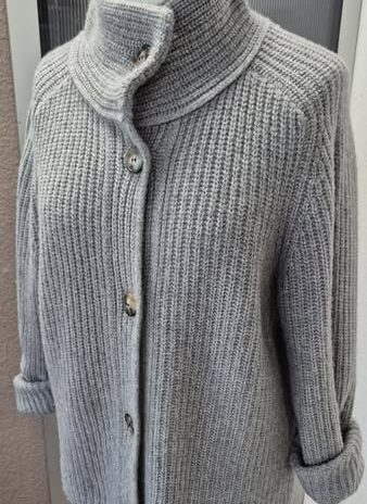 Strick 2-Teiler “ Rena Marx “ Größe OS (36-38/40) in Hellgrau Rock 36/38 elastischer Bund Jacke 38/40 100% Cashmere