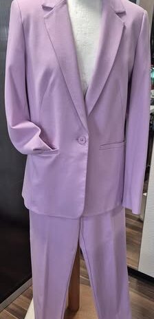 Hosenanzug “ Esprit “ Größe 38 in Flieder 72% Viscose