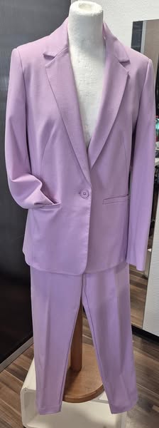 Hosenanzug " Esprit " Größe 38 in Flieder 72% Viscose