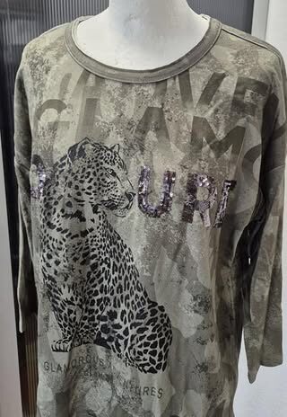 Shirt “ Monari “ Größe 38/40 in Khaki/Schwarz Print 45% Viscose 45% Modal