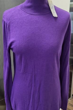 Rolli “ Esprit “ Größe M in Lila NEU! 42% Viscose