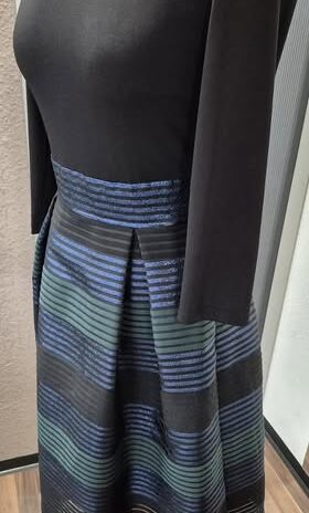 Kleid “ Swing “ Größe 36 in Schwarz/Grün/Blau Lurex