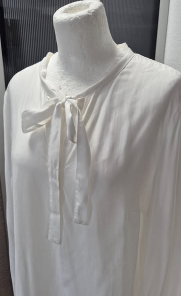 Schluppenbluse " OUI " Größe 40 in Offwhite – Bild 2