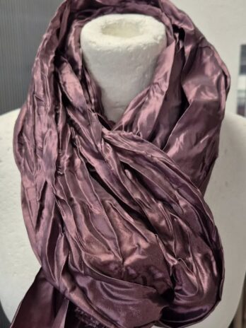 Schal “ Made in Italy “ in Beere 50% Seide 50% Viscose