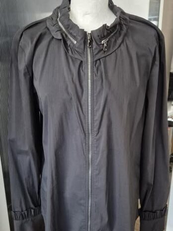Bluse “ Jones “ Größe 40 in Schwarz 70% Baumwolle