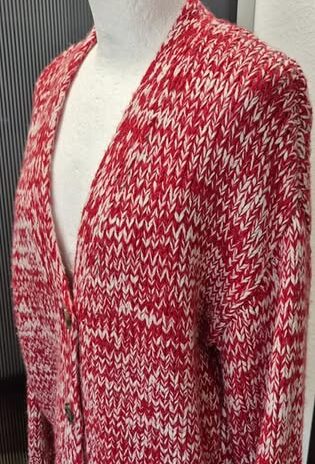 Grobstrickweste “ OUI “ Größe 40 in Rot/Weiß gemustert 32% Wolle 26% Viscose