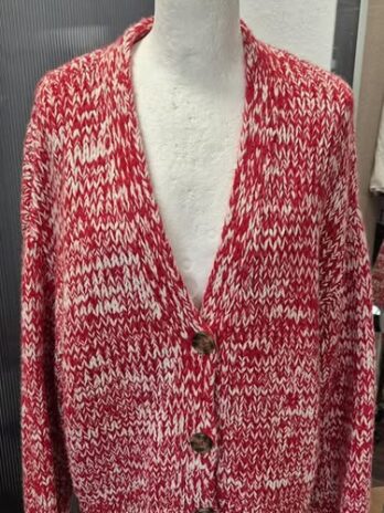 Grobstrickweste “ OUI “ Größe 40 in Rot/Weiß gemustert 32% Wolle 26% Viscose