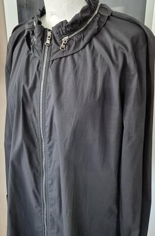 Bluse “ Jones “ Größe 40 in Schwarz 70% Baumwolle