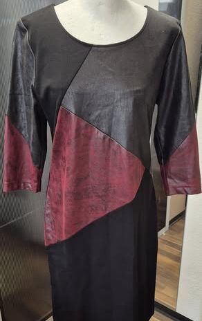 Kleid “ Victoria By Mekstone “ Größe 38 in Schwarz/Weinrot Waschleder