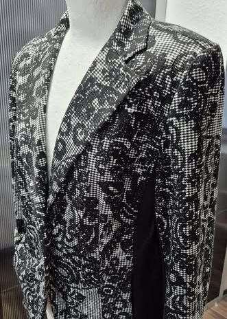 Blazer “ Mekstone “ Größe 38 in Schwarz/Weiß gemustert 17% Viscose 5% Spandex