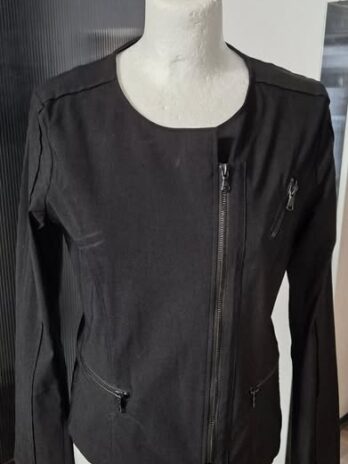 Jacke “ Jones Body Shape “ Größe 36 in Schwarz 75% Viscose