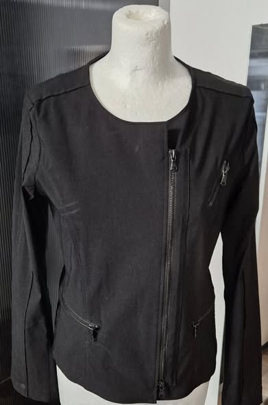 Jacke " Jones Body Shape " Größe 36 in Schwarz 75% Viscose