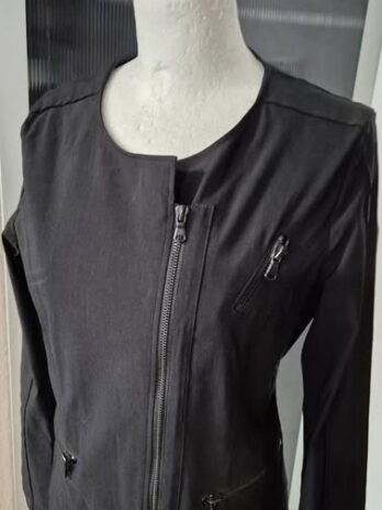 Jacke “ Jones Body Shape “ Größe 36 in Schwarz 75% Viscose