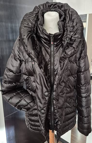 Steppjacke " Wellensteyn " Größe 38 in Schwarz