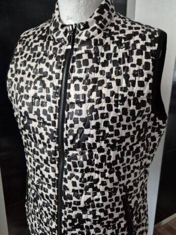 Steppgilet “ Le Comte “ Größe 38 in Schwarz/Offwhite gemustert