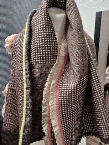 Tuch “ Made in Italy “ in Braun/Beige gemustert Bunte Streifen Schurwolle Breite ca 123cm