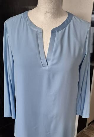 Shirt “ Comma “ Größe 36 in Hellblau Viscose