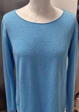 Pulli “ Made in Italy “ Größe 36 in Türkis 40% Viscose 30% Angora 30% Wolle