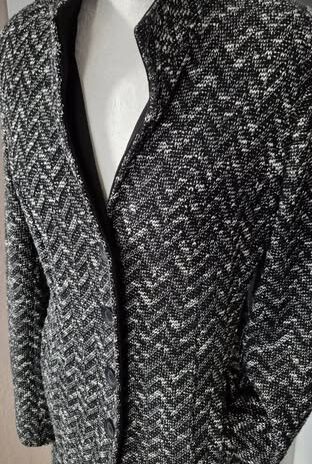 Kurzmantel “ Aust “ Größe 36/38 in Schwarz/Offwhite gemustert 60% Baumwolle