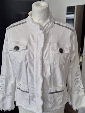 Jeansjacke “ Betty Barclay “ Größe 38 in Weiß/Silber bestickt 98% Baumwolle