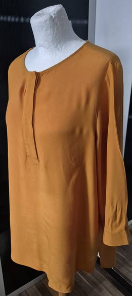 Bluse " Comma " Größe 38 in Currygelb – Bild 2