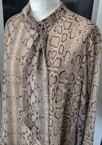 Bluse “ Esprit “ Größe 44 in Braun/Beige/Animalprint