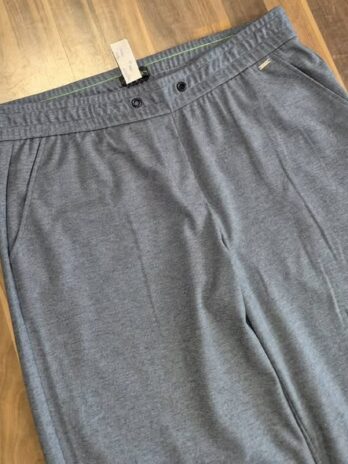 Hose “ Cecil “ Größe 44/46 in Eisblau elastischer Bund weites Bein
