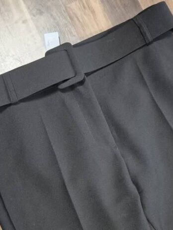 Hose mit Gürtel “ Kontatto “ Größe 36 in Schwarz